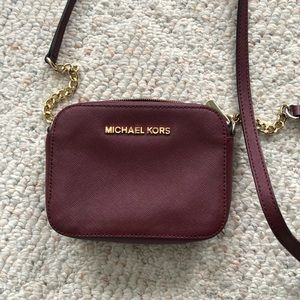 michael kors cross body purse
